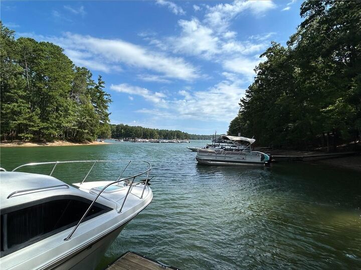 Property Photo:  3706 Tradewinds Drive  GA 30041 
