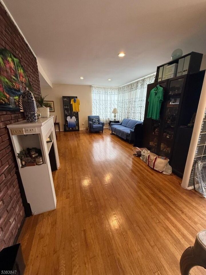 Property Photo: 916 W Elm St 1 NJ 07036
