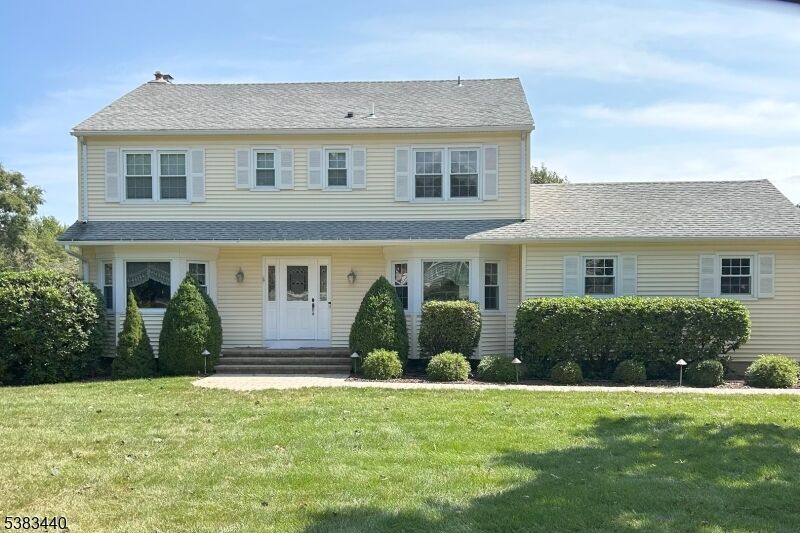 Property Photo:  10 Fredrick Ct  NJ 08844 