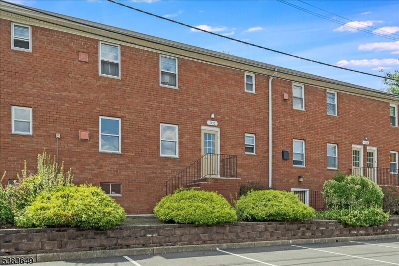 Property Photo: 1132 Valley Rd NJ 07470