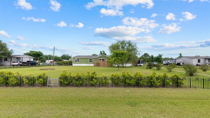 333 Cr 4923 Road  Dayton TX 77535 photo