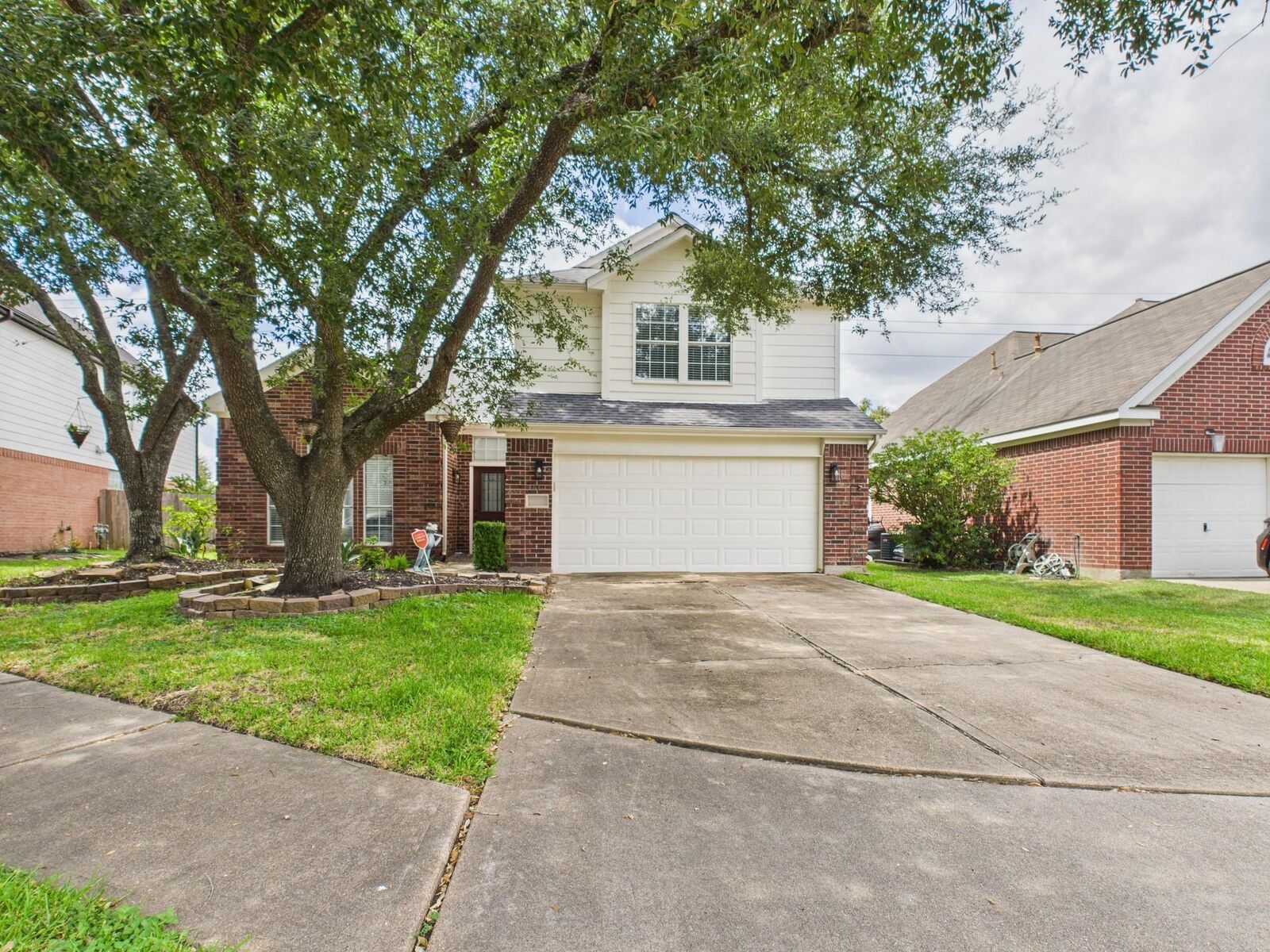 Property Photo:  20922 Whitevine Way  TX 77450 