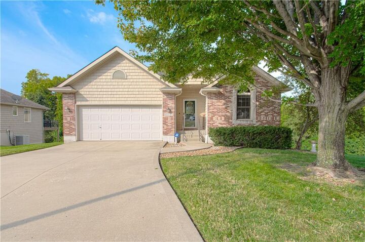 4500 Harvard Lane  Kansas City MO 64133 photo