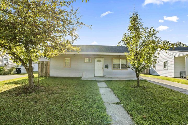 Property Photo: 5117 Oliver Street IN 46806-5111