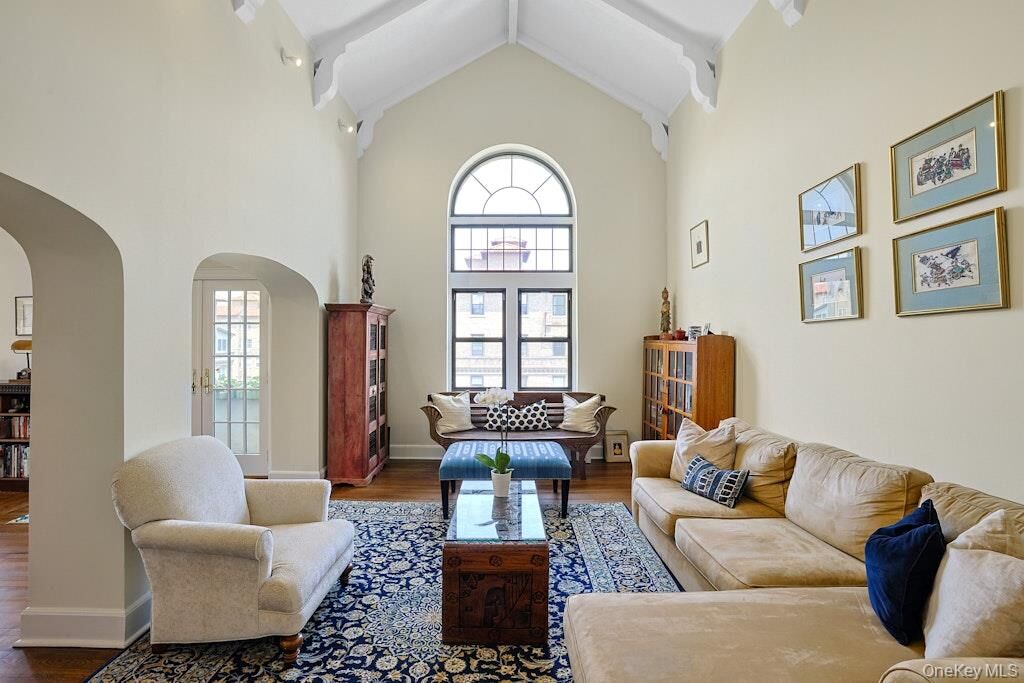 Property Photo:  17 N Chatsworth Avenue 6kl  NY 10538 