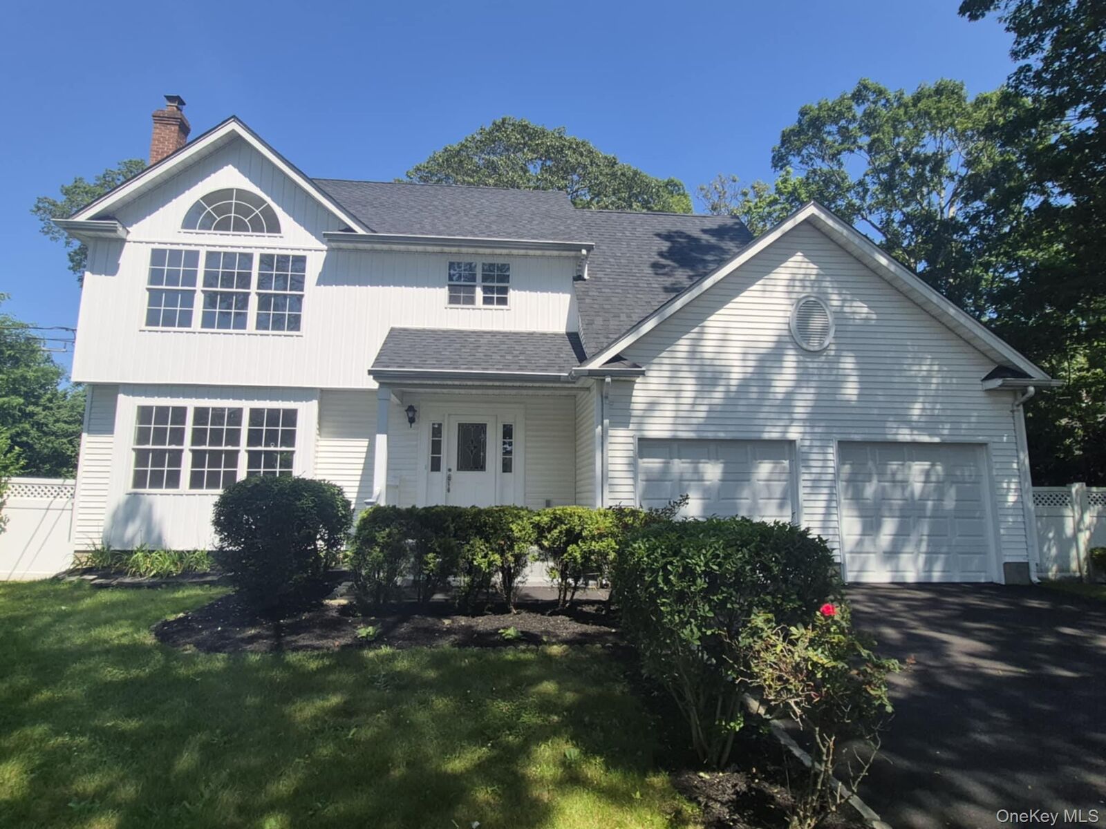 Property Photo:  89 Railroad Avenue  NY 11934 