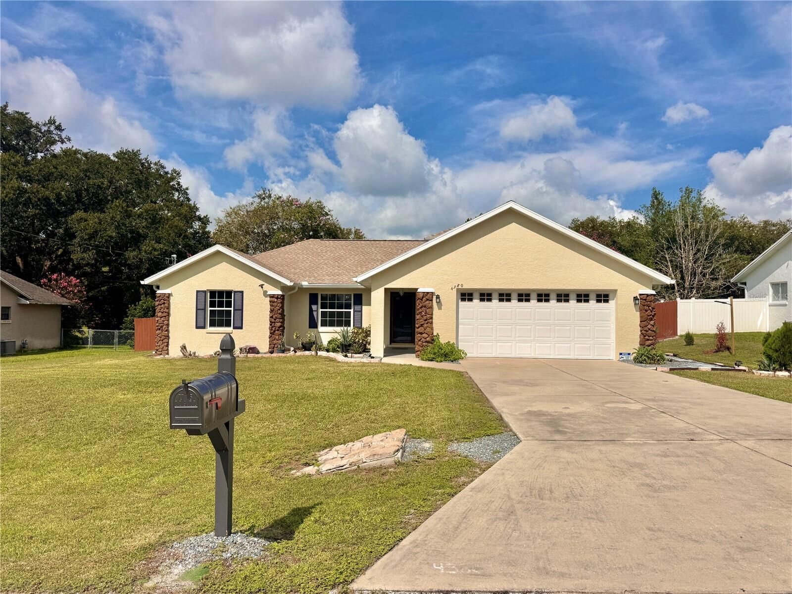 Property Photo: 4380 NE 19th Avenue FL 34479