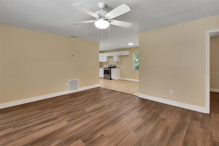 Property Photo:  701 Boston Court  FL 32724 