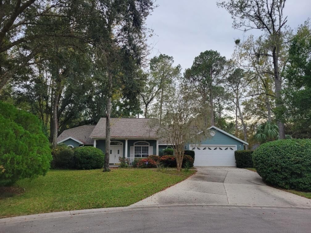 Property Photo: 6934 SW 80th Drive FL 32608