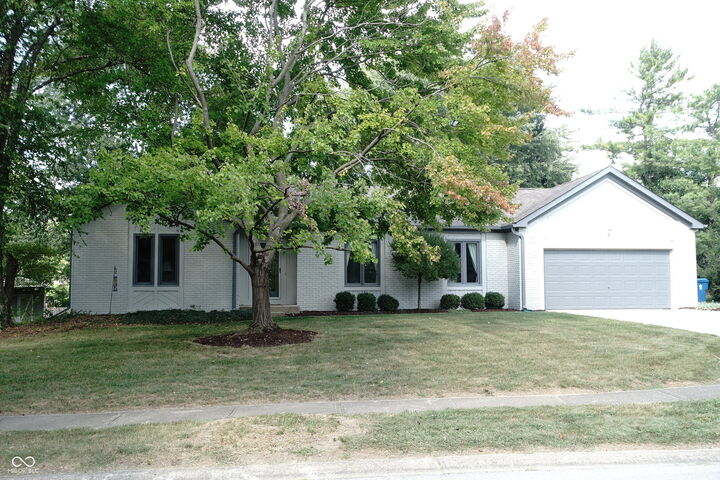 Property Photo:  118 Glasgow Lane  IN 46060 
