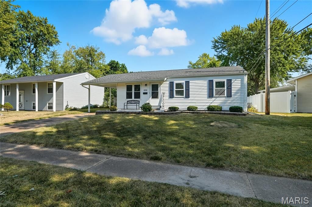 Property Photo:  2530 Grants Parkway  MO 63031 