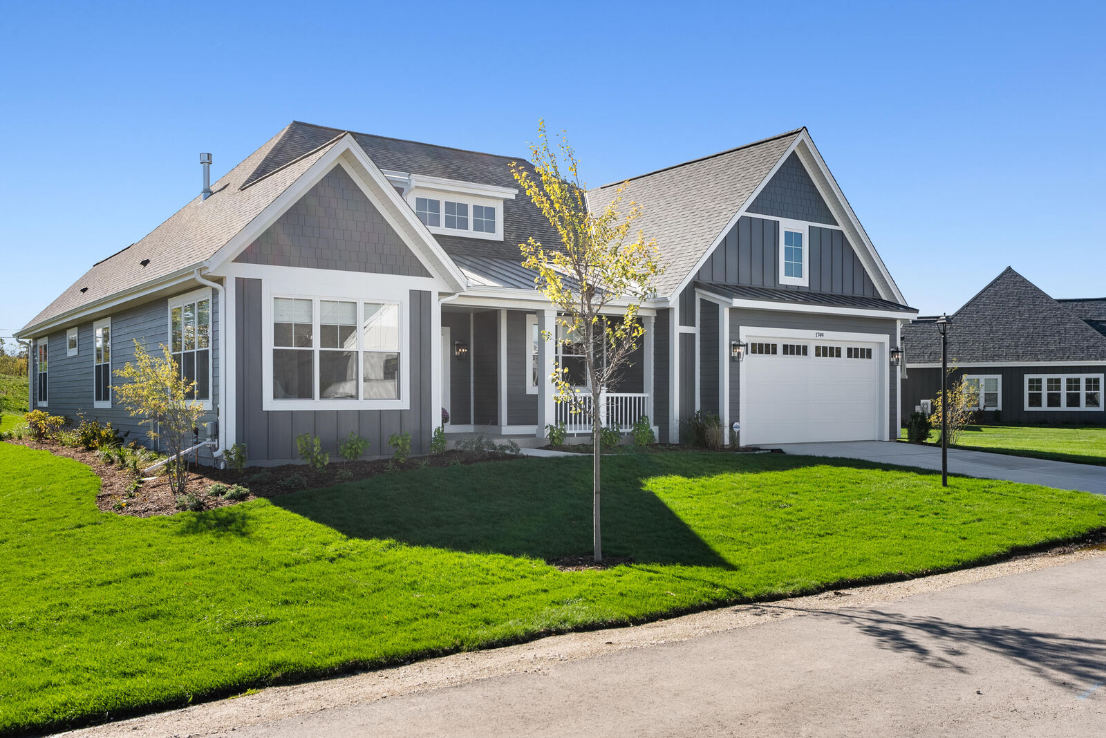 Property Photo:  1729 N River Cir  WI 53217 