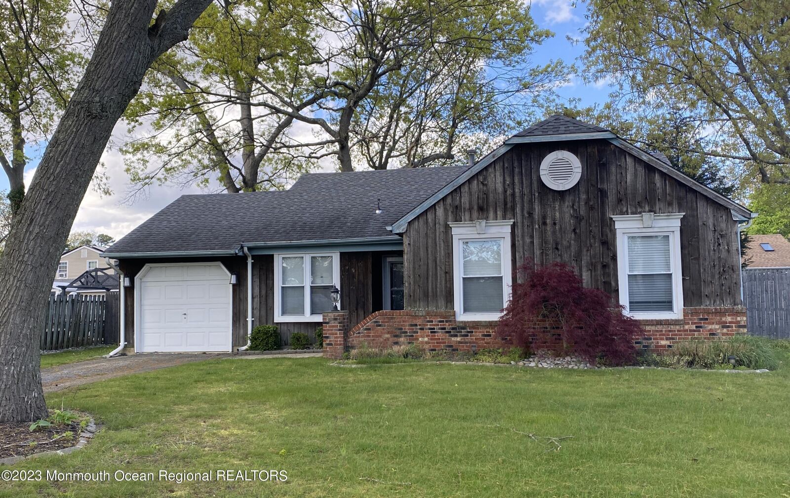 Property Photo:  120 Oak Hill Drive  NJ 08753 