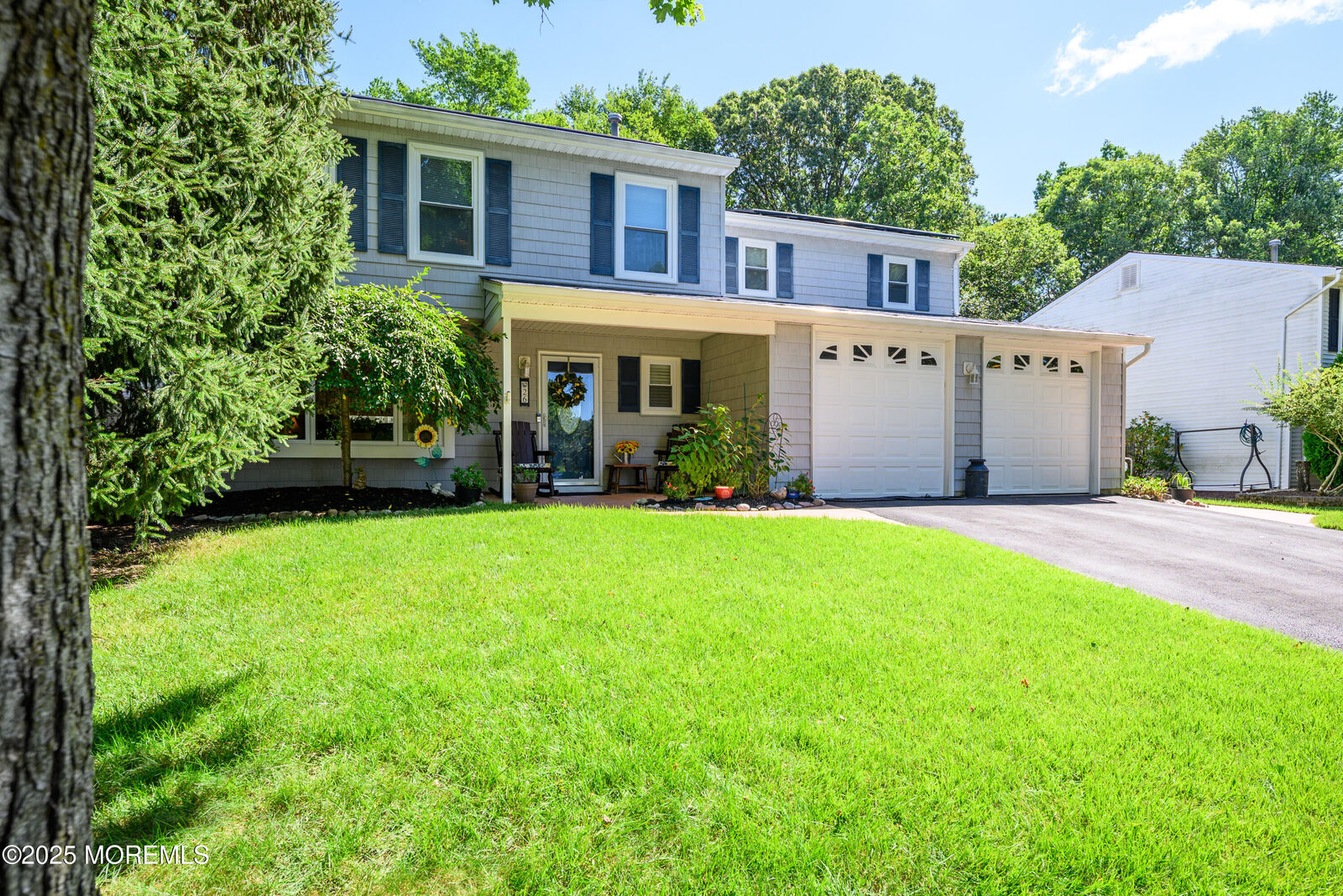 Property Photo:  26 Sweetbriar Trail  NJ 07731 