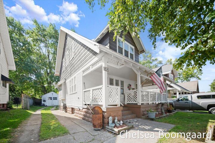 Property Photo:  22 Elmwood Street NE  MI 49505 