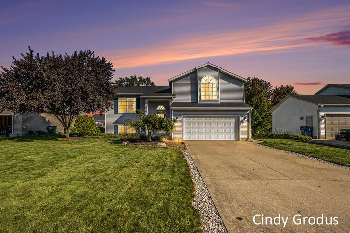 Property Photo:  10301 Lynwood Lane  MI 49464 