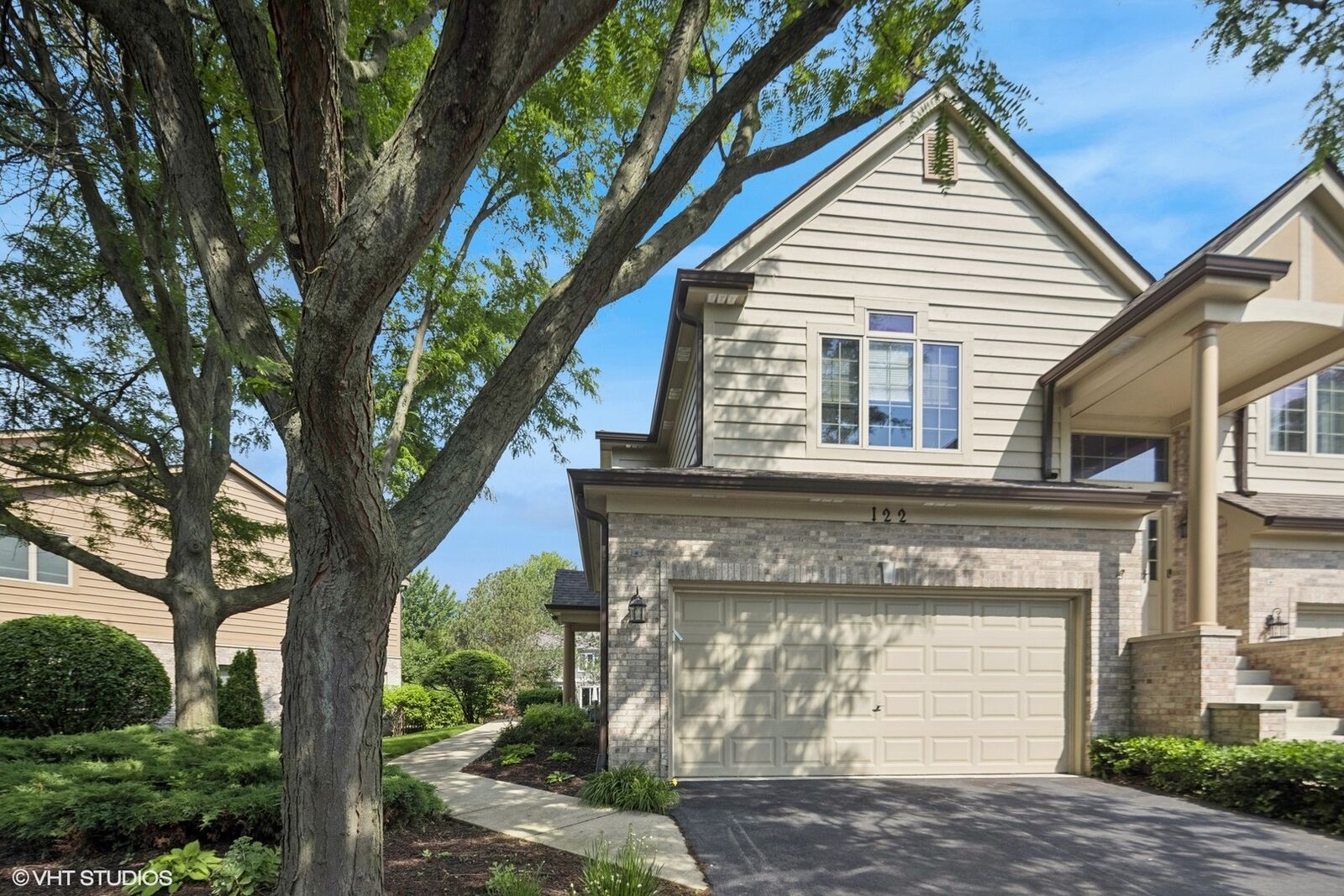 Property Photo:  122 Santa Fe Lane  IL 60480 