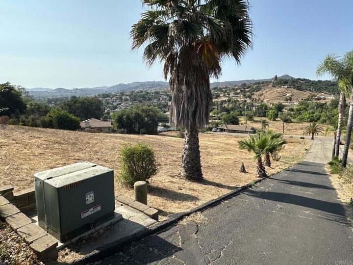 3009 Reed Rd.  Escondido CA 92027 photo