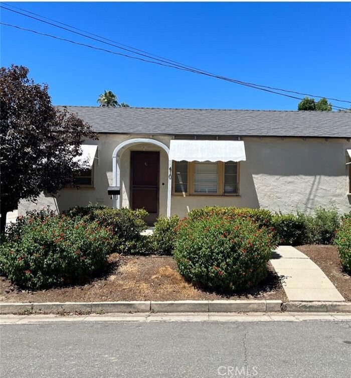 Property Photo: 36 Parkwood CA 92373
