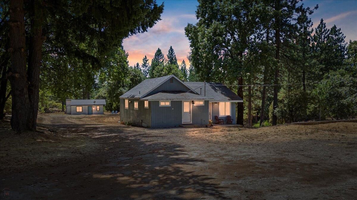 Property Photo:  675 Ridge Road  CA 95245 