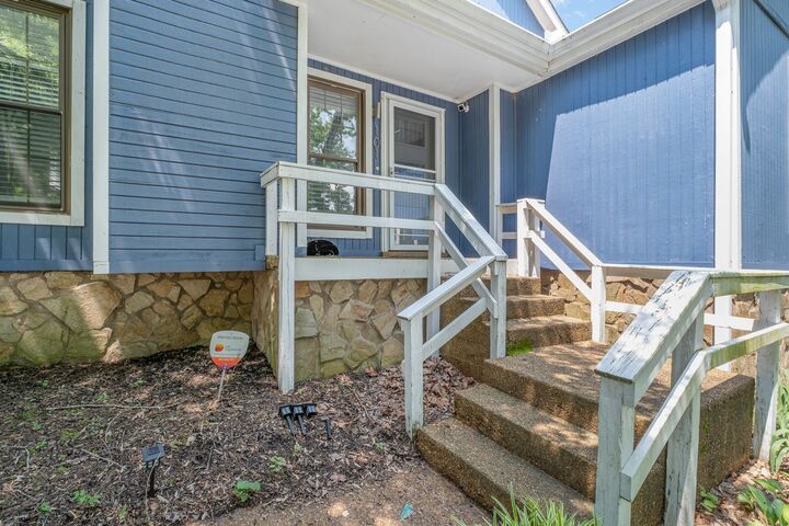 Property Photo: 101 Vickey Ct TN 37211