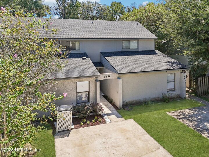 Property Photo: 5634 Greatpine Lane N FL 32244