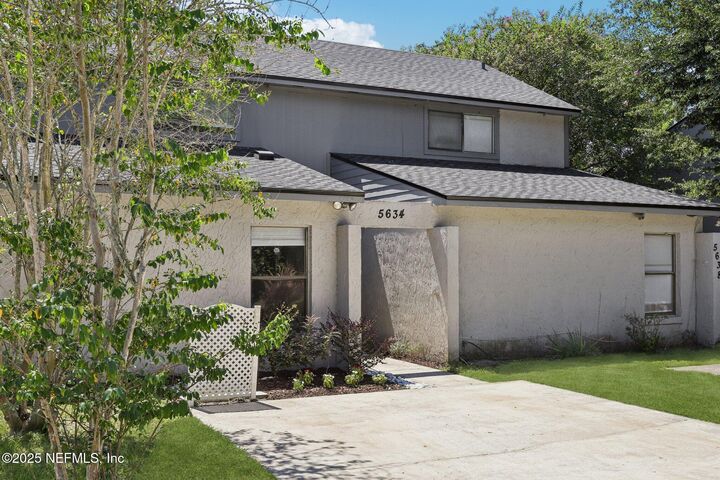 Property Photo:  5634 Greatpine Lane N  FL 32244 