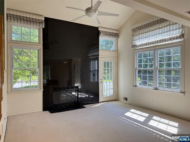 Property Photo:  89 Fox Run Drive  NJ 07631 