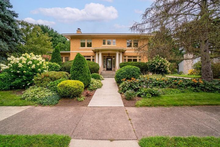 707 W Columbia Street  Chippewa Falls WI 54729 photo