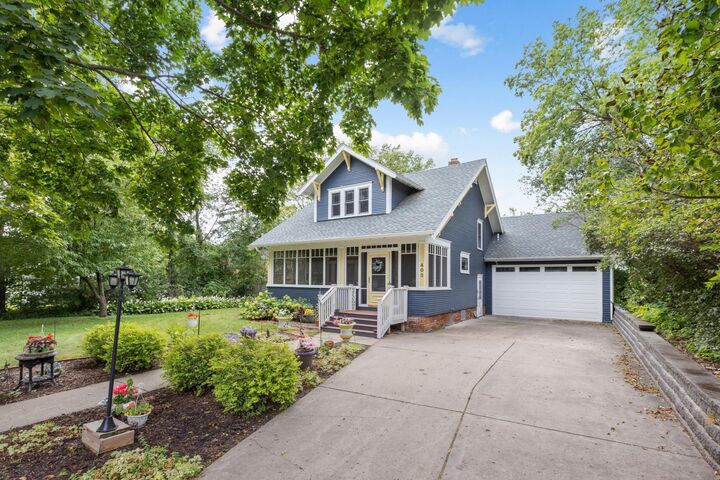 Property Photo:  403 4th Avenue NW  MN 55313 