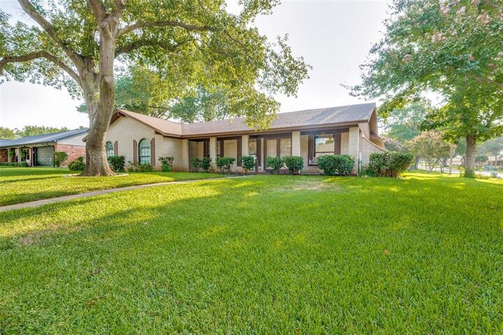 Property Photo:  4600 Suncrest Drive  TX 76180 