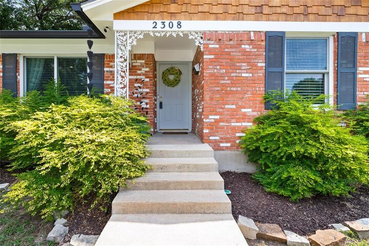 Property Photo:  2308 Oldbridge Drive  TX 75228 