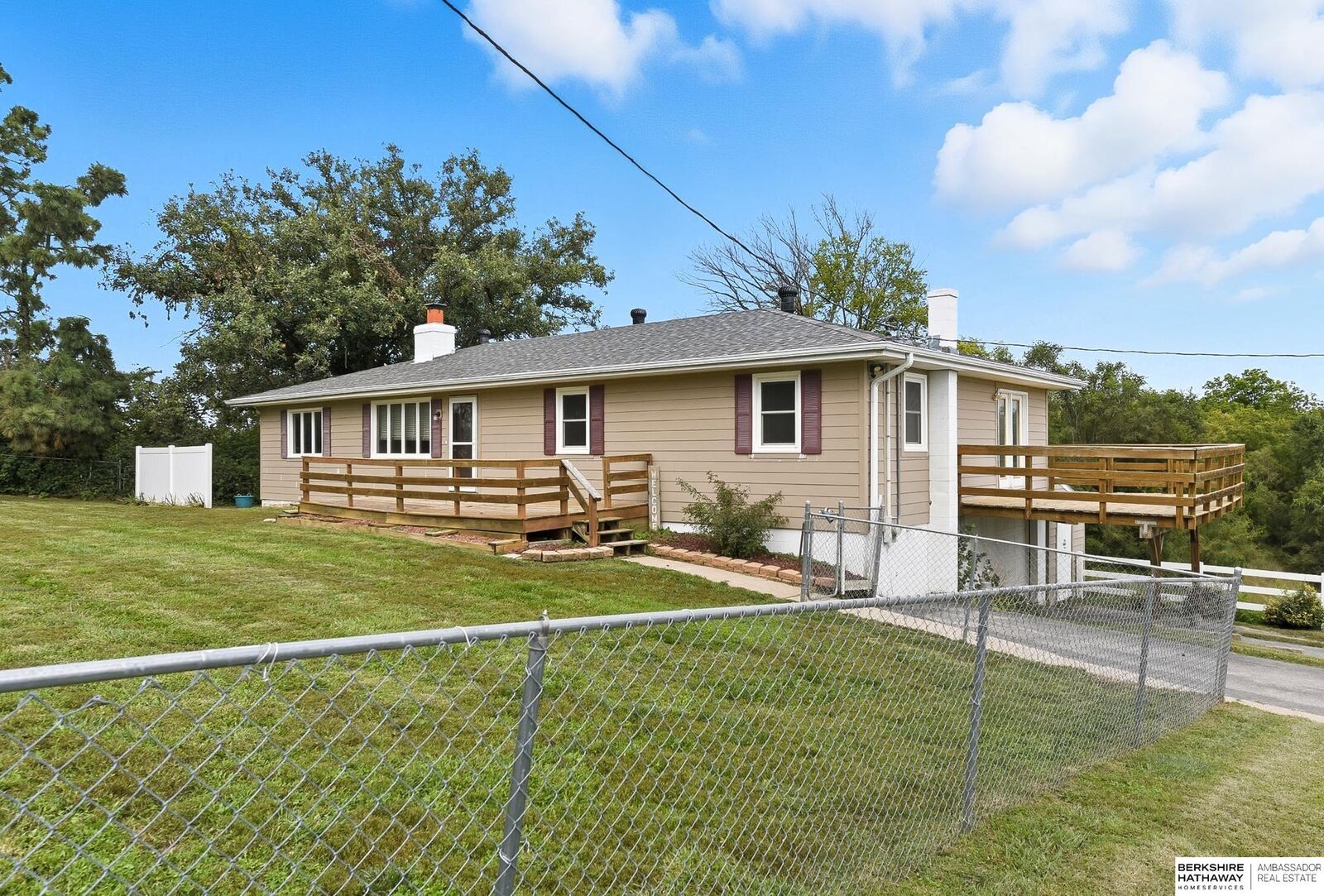 Property Photo: 1474 County Road P15 NE 68002