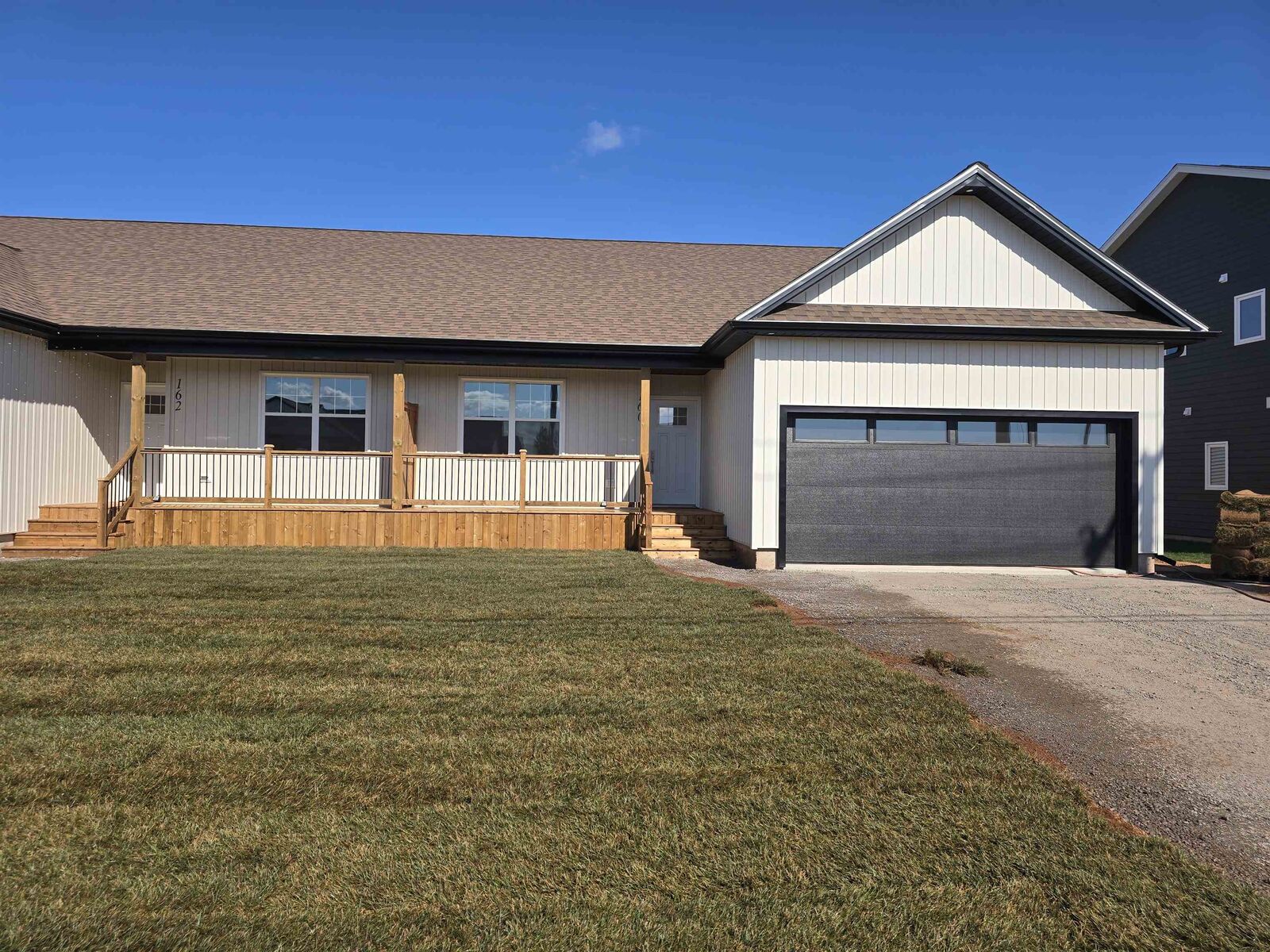Property Photo:  160 Kindred Avenue  PE C1C 0Y8 