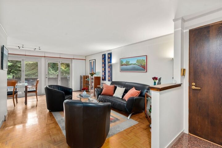 Property Photo:  241 Perkins St F301  MA 02130 