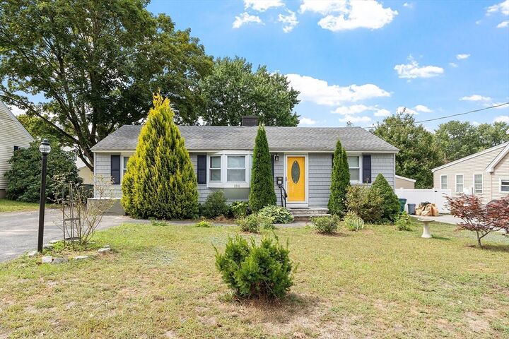 186 Burnham Rd  Lowell MA 01852 photo