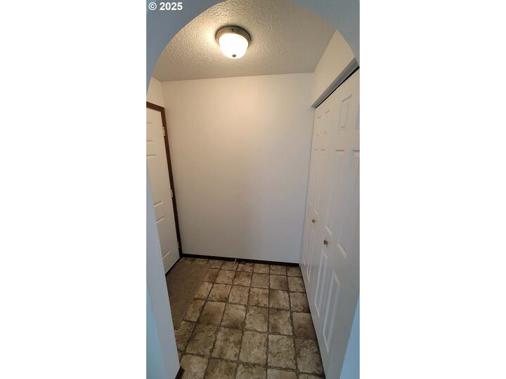 Property Photo:  3110 Munsel Lake Rd  OR 97439 