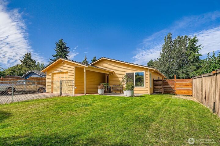 2916  58th Avenue NE  Federal Way WA 98422 photo