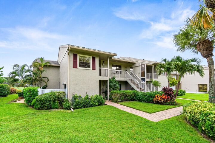 Property Photo: 23 Eastgate Drive B FL 33436