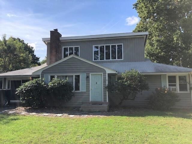 Property Photo:  15 Evelyn Drive  RI 02809