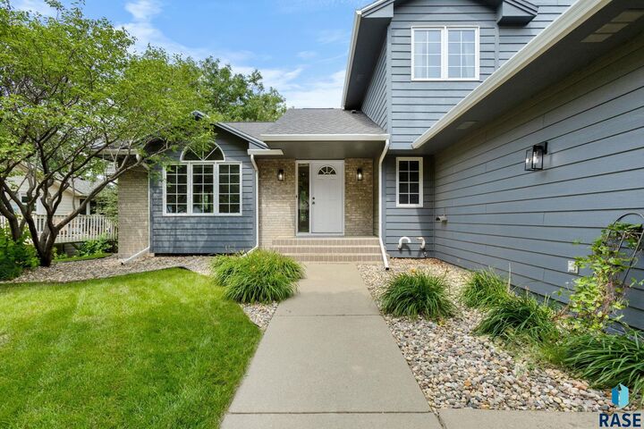 Property Photo:  3808 E Marson Dr  SD 57103