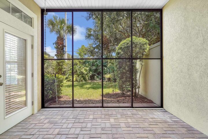 Property Photo:  1003 Makarios Dr  FL 32080 