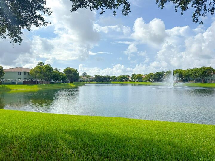 Property Photo:  1543 SE 25th St 204  FL 33035 