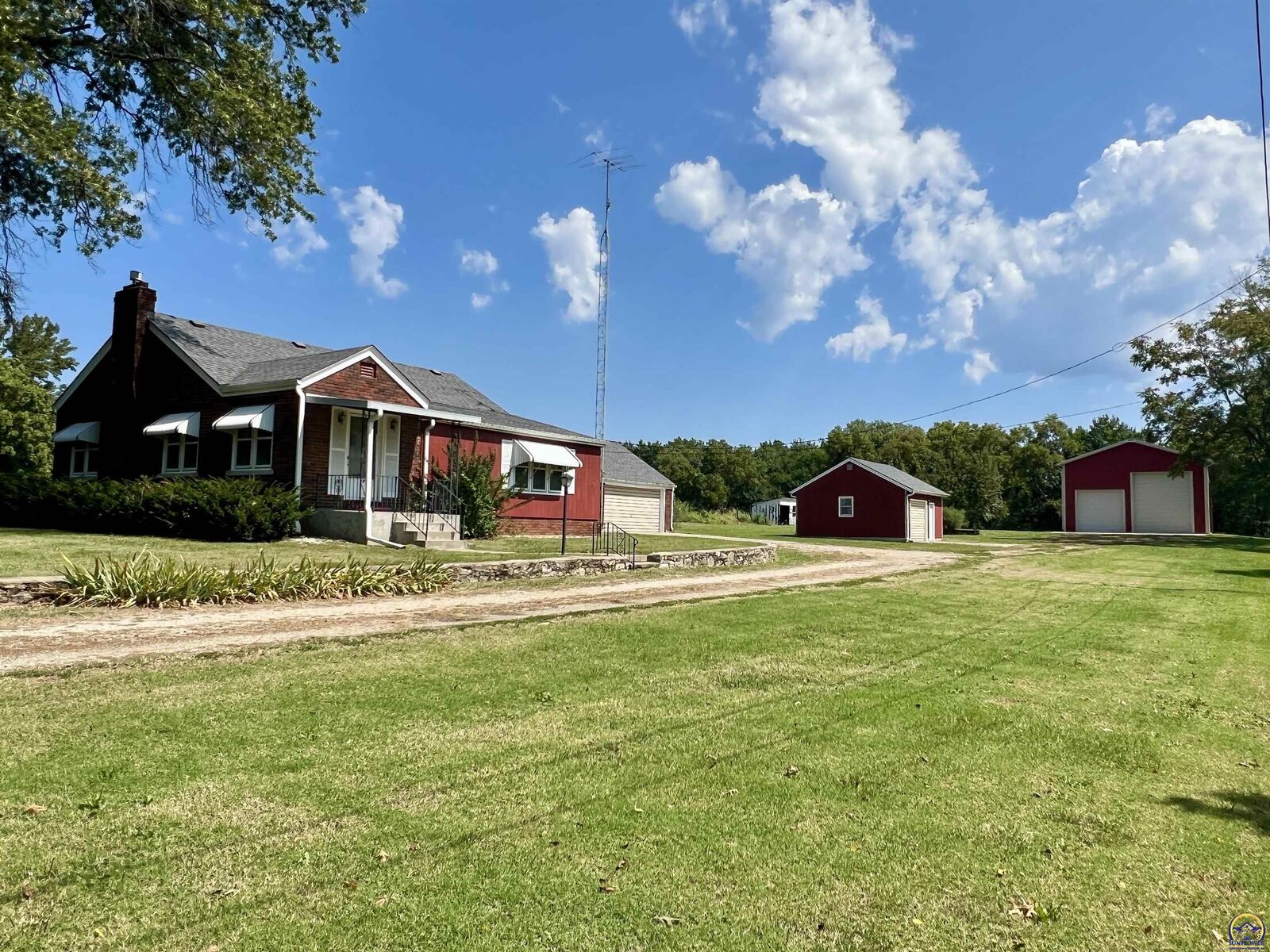 Property Photo: 3806 NW Wilder Rd KS 66617