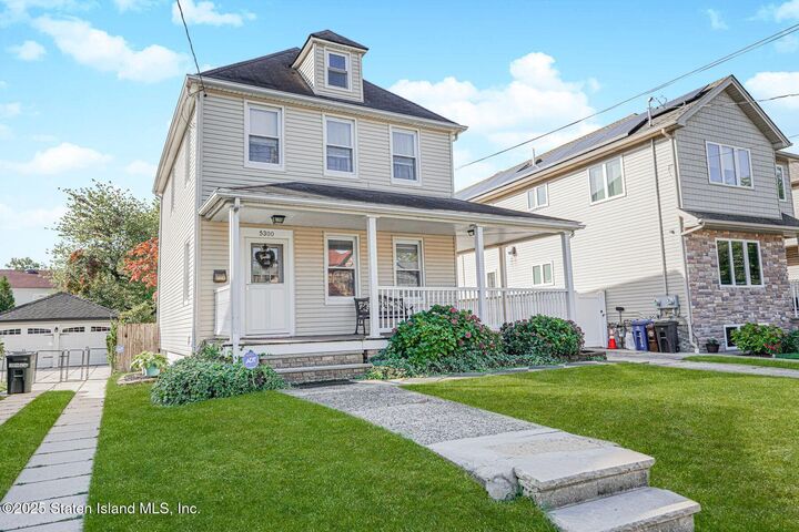 Property Photo:  5300 Amboy Road  NY 10312 