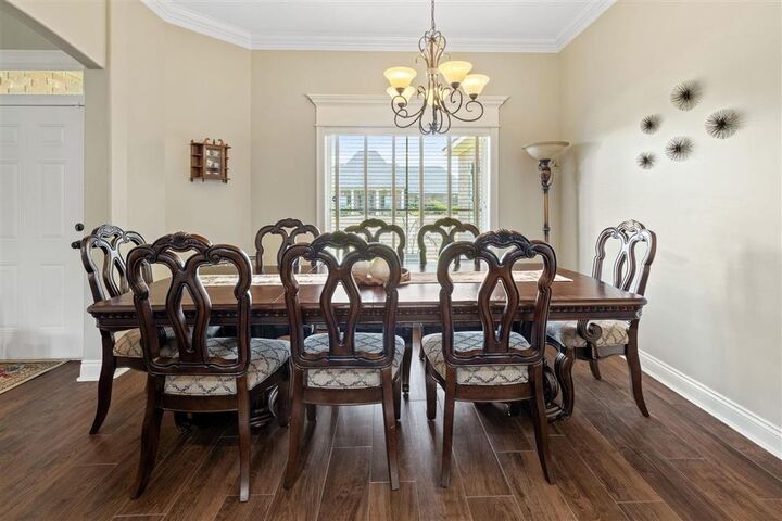 Property Photo:  625 Archwood Street  LA 70605 