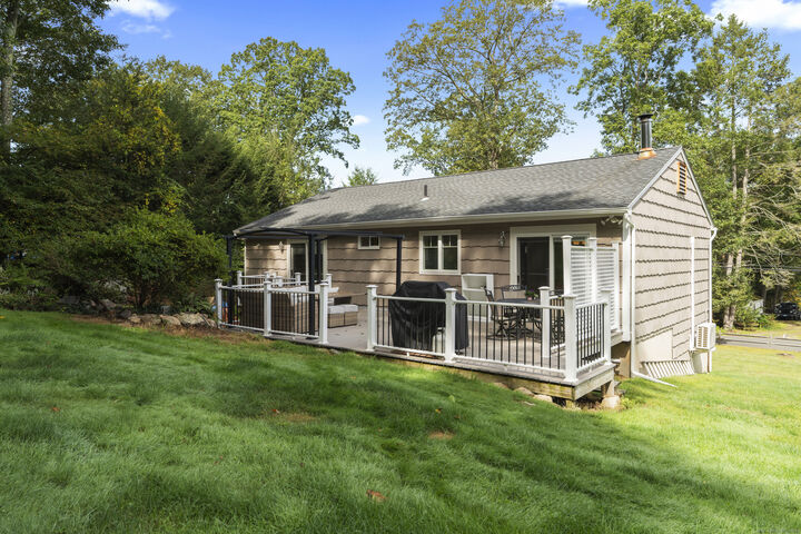 Property Photo: 82 Lakeview Terrace CT 06482