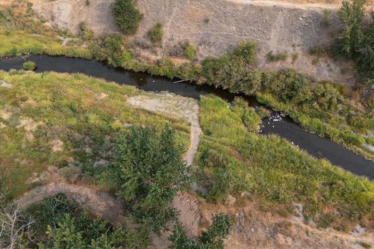 Property Photo: 3331 S Inland Empire Way WA 99203