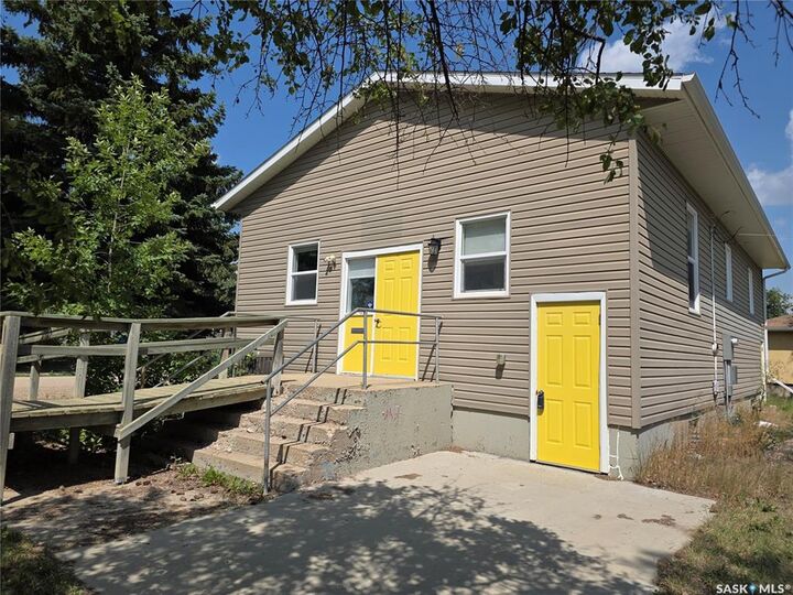 402 Minto Street  Elbow SK S0H 1J0 photo
