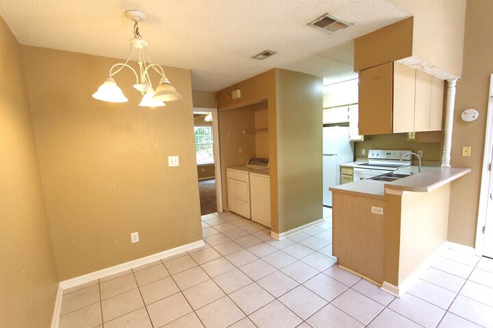 Property Photo: 2500 Nugget Lane FL 32303